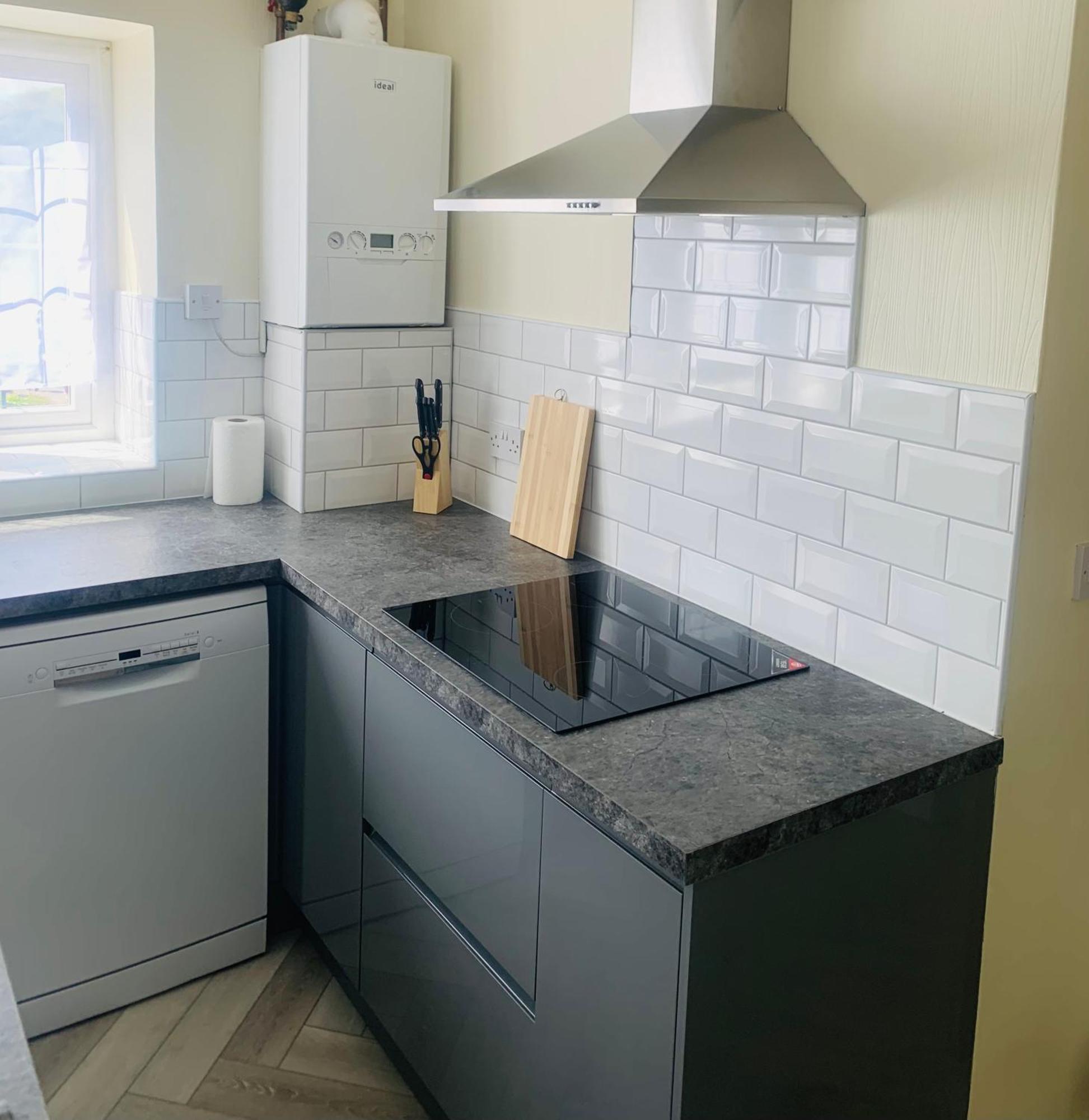 Newly Renovated, Modern 3 Bed Apartment Walmersley المظهر الخارجي الصورة